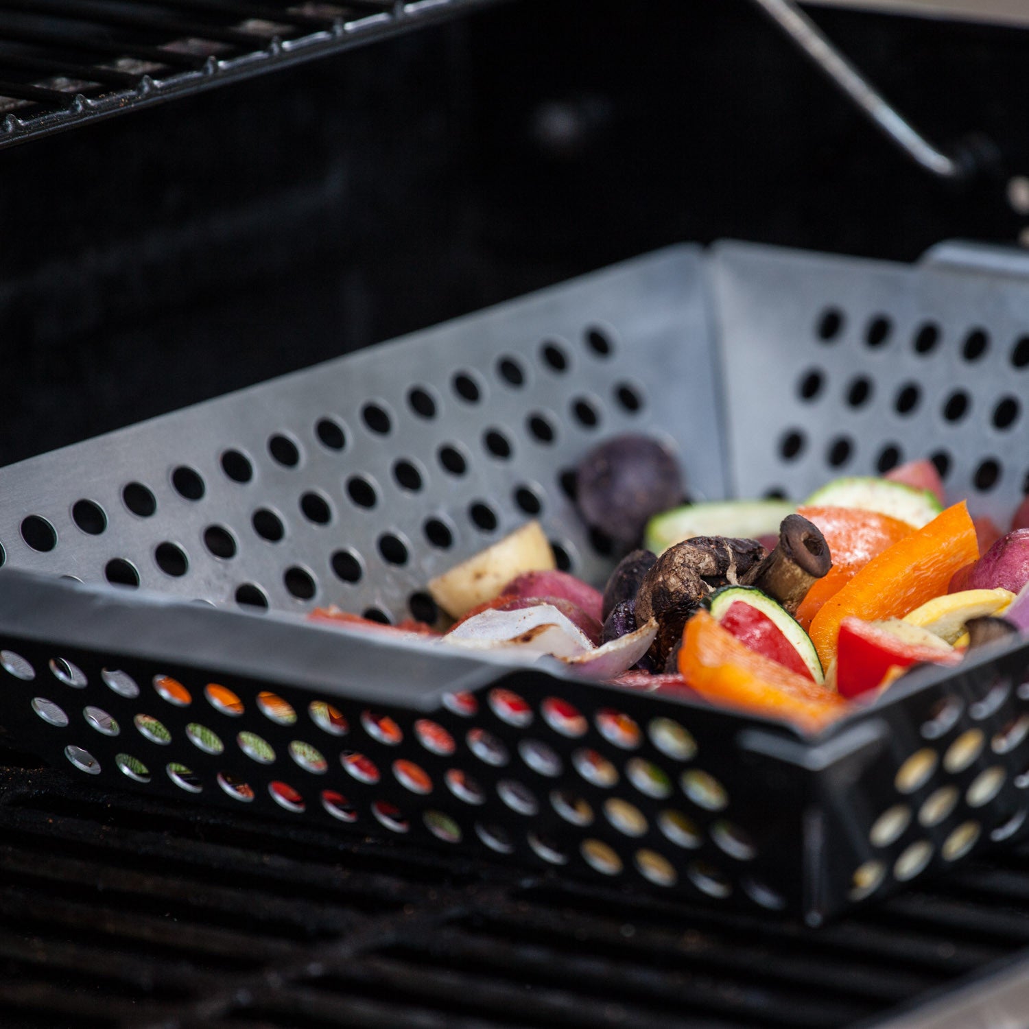 grill_vegetable_basket.jpg